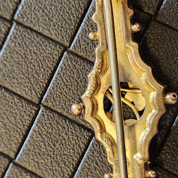 Antique Victorion 9k gold brooch or pin - Picture 9 of 9